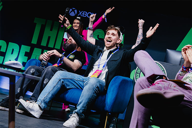 DreamHackATL CreatorStage Slider2