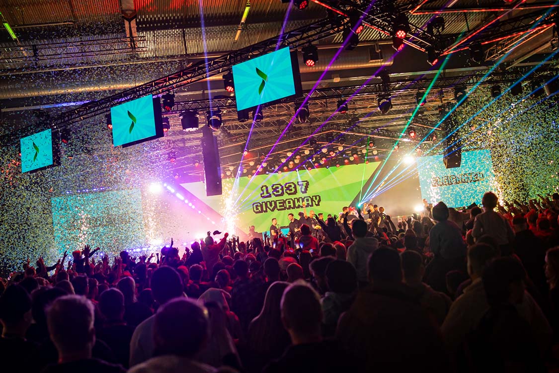 DreamHackStockholm_MainStage_slider1.jpg