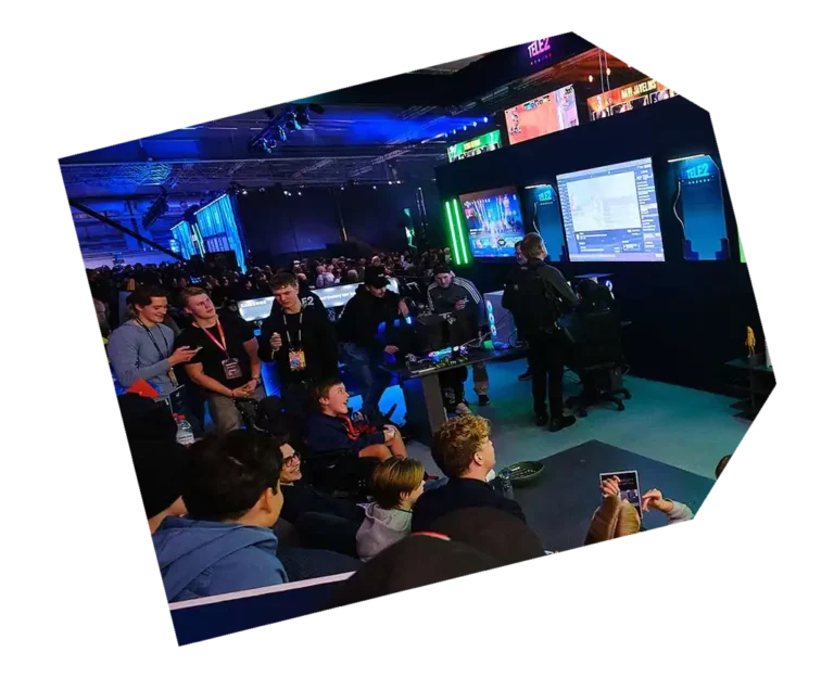 ExpoSlider3-BG-1024x833_dhconvert_OnlyFangs